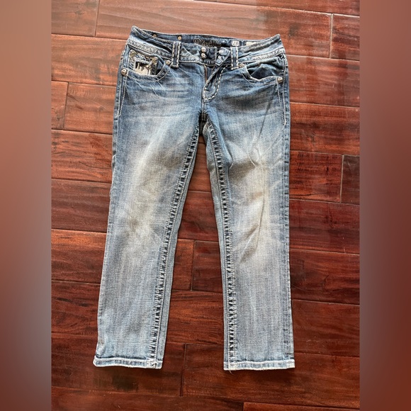 Miss Me Capri 28 - Picture 4 of 4